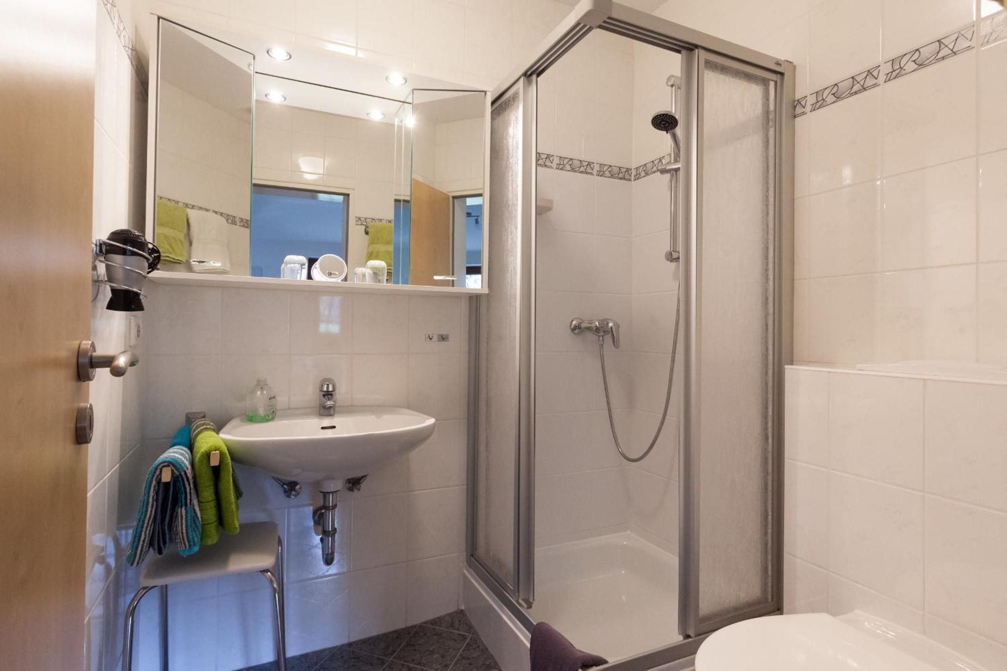 Haus Alexandra Inkl Meinecard Plus Willingen  Dış mekan fotoğraf